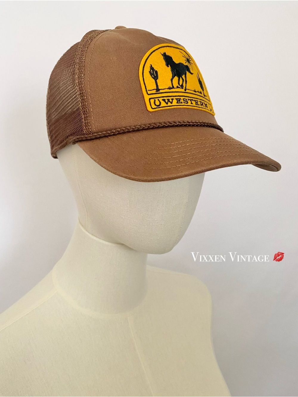 MIGHTY FINE EMBROIDERED 'WESTERN' MESH TRUCKER HAT IN BROWN